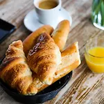 Des Pins جولوفيل ليه باه