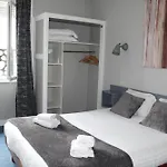 Des Pins Hotel 3*