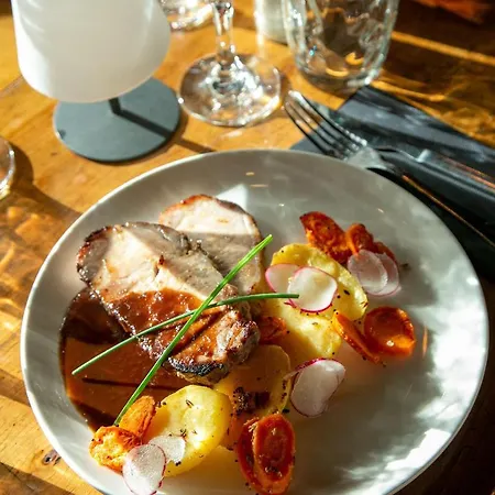 Des Pins Отель Жуллувиль-ле-Пен