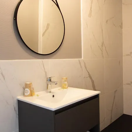 Des Pins Отель Жуллувиль-ле-Пен