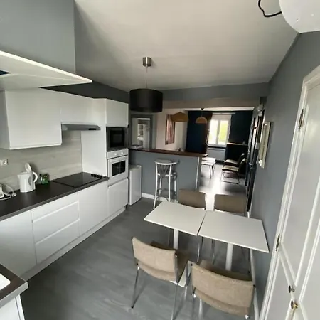 Des Pins Отель 3*